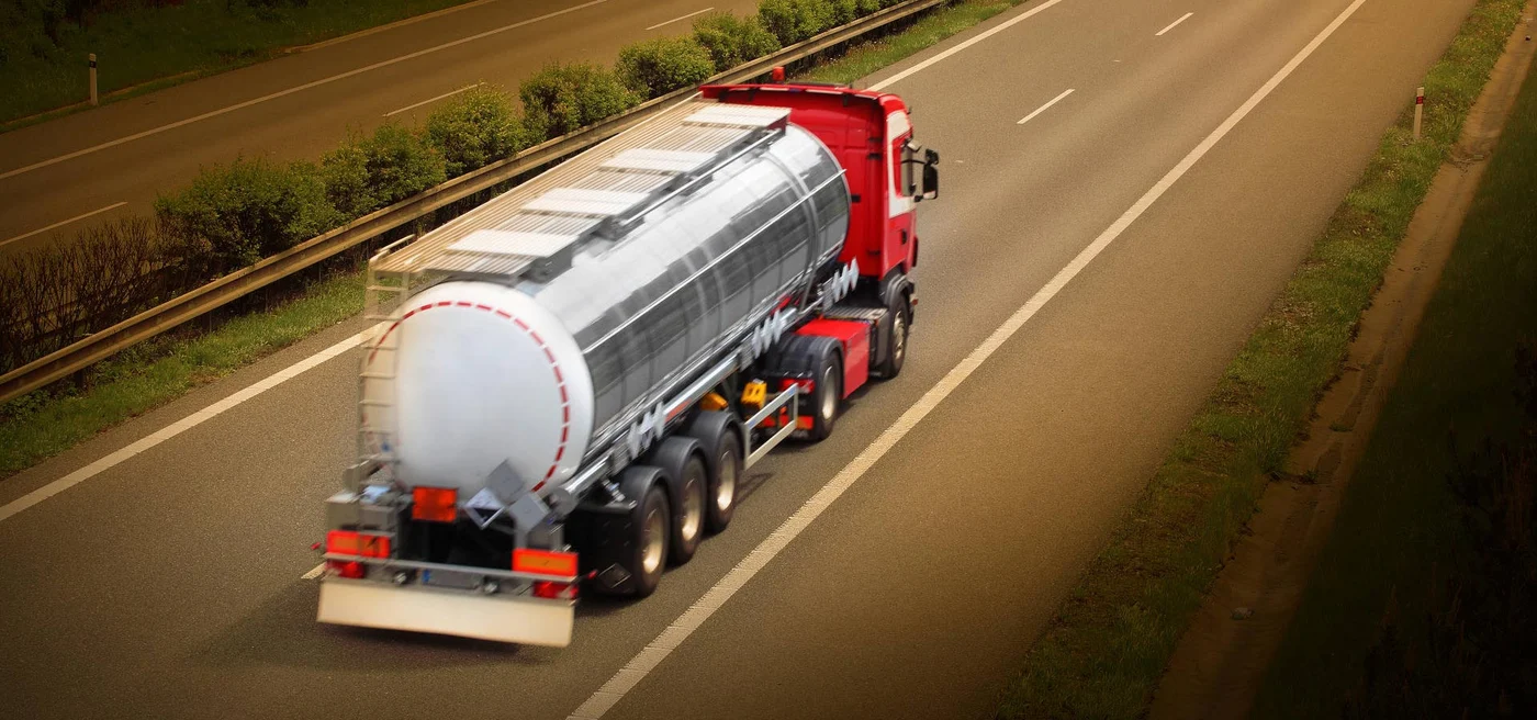 Camion-citerne : transport routier